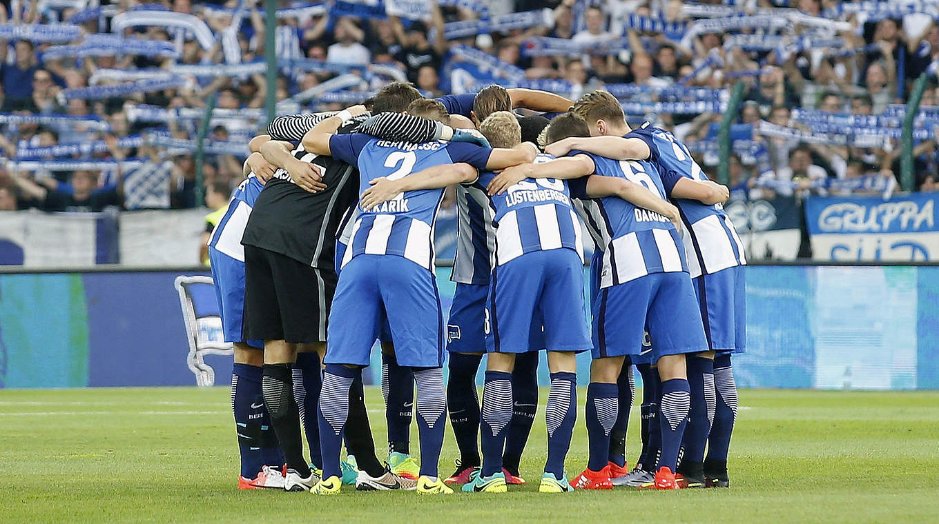 Voller Hoffnungen: Hertha BSC vor Anpfiff des Hinspiels © 2016 Getty Images