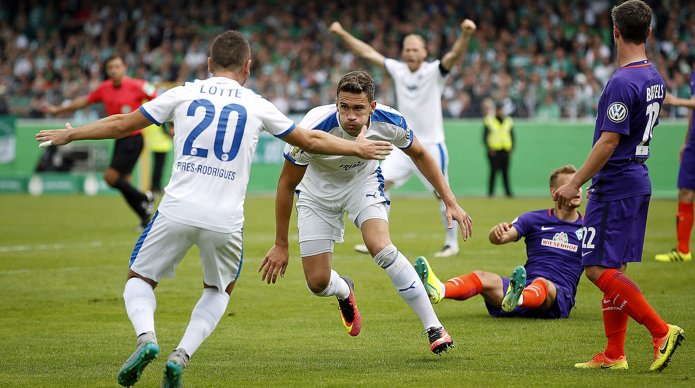 Sportfreunde Lotte - Werder Bremen 2:1 (1:1): Der Drittligist setzt sich gegen den Bundesligisten durch © 2016 Getty Images