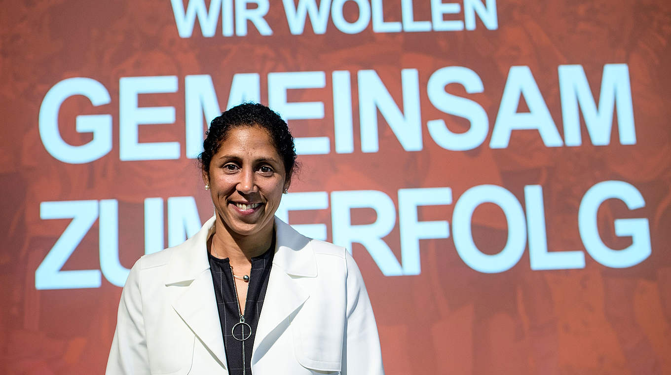 Die neue Bundestrainerin Steffi Jones: "Wenn wir etwas machen, dann richtig" © 2016 Getty Images