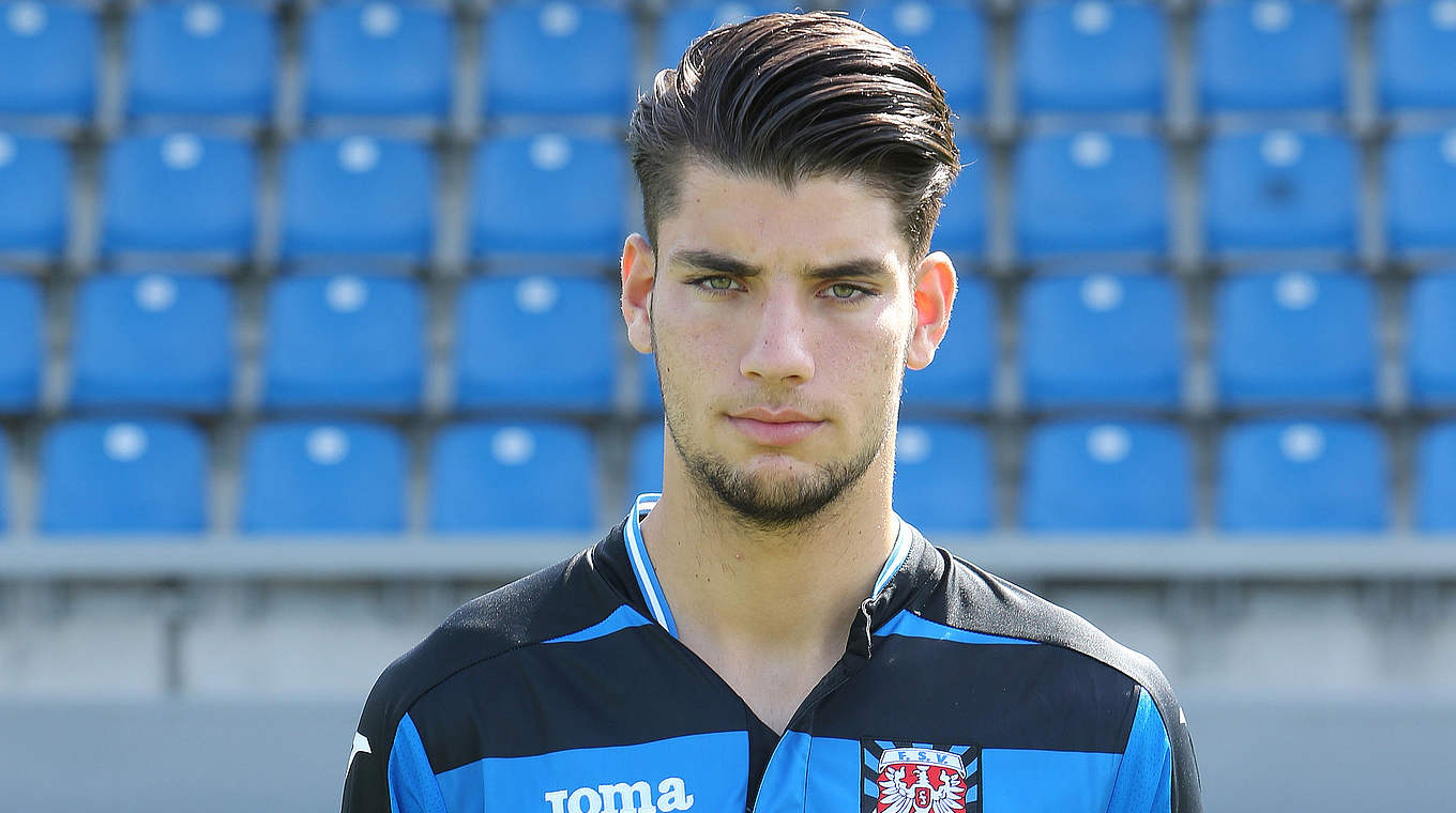 Im Kader der deutschen U 20-Nationalmannschaft: Cagatay Kader © 2016 Getty Images