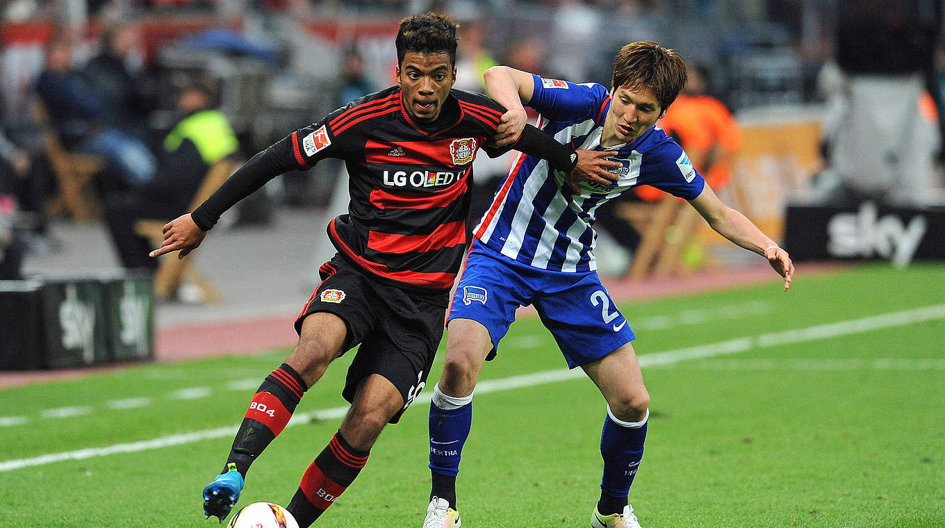 Benjamin Henrichs (l.): "Ich darf Bundesliga spielen, das alles ist einfach nur eine Freude" © imago/Eibner