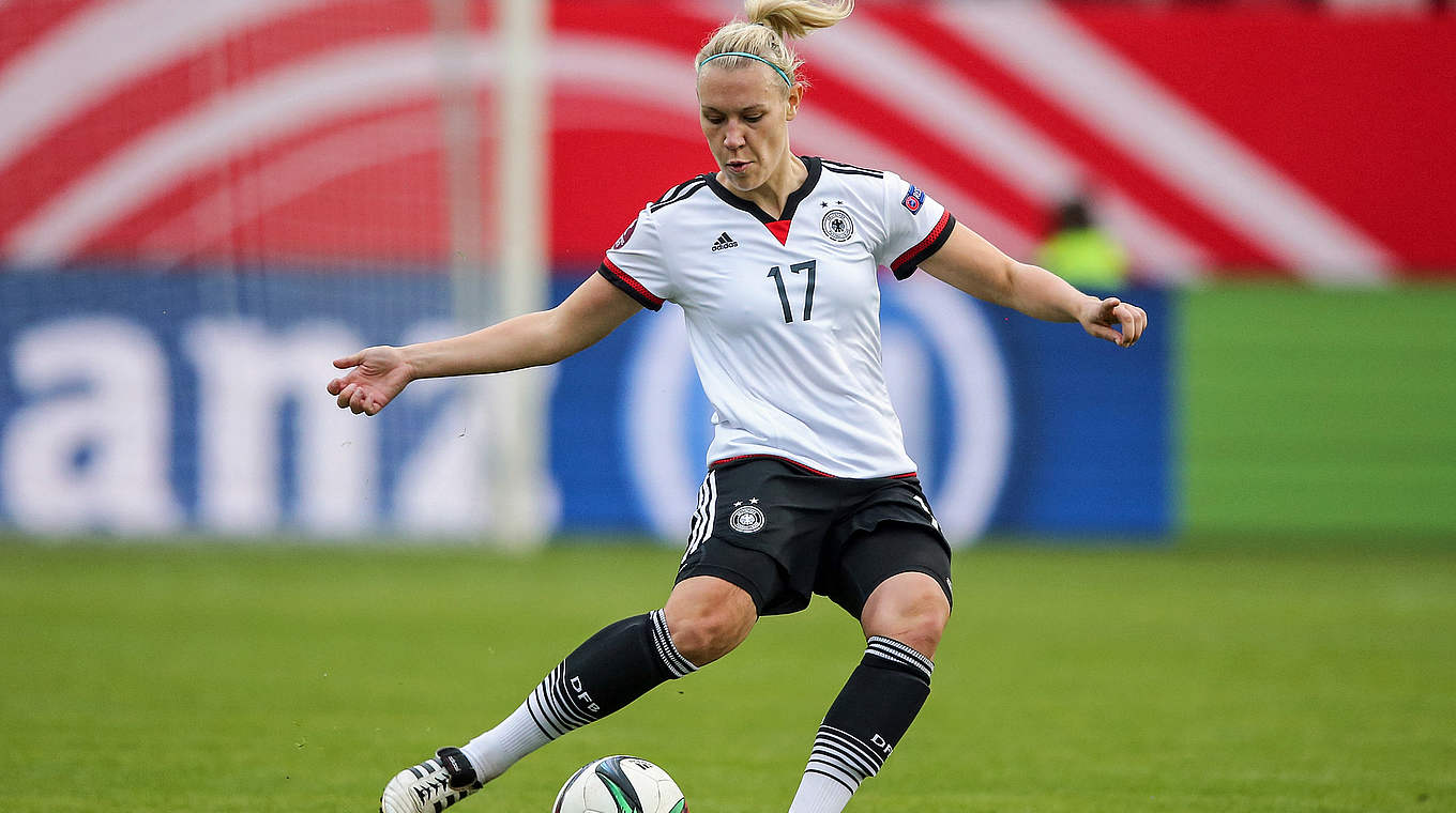 Zwei Einsätze bei den DFB-Frauen: Demann als Abwehrspielerin in der Nationalmannschaft © 2015 Getty Images
