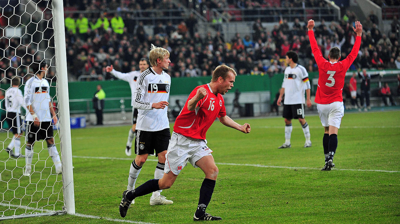 Das letzte Duell: Christian Grindheim erzielt 2009 in Düsseldorf das Siegtor für Norwegen © 2009 Getty Images