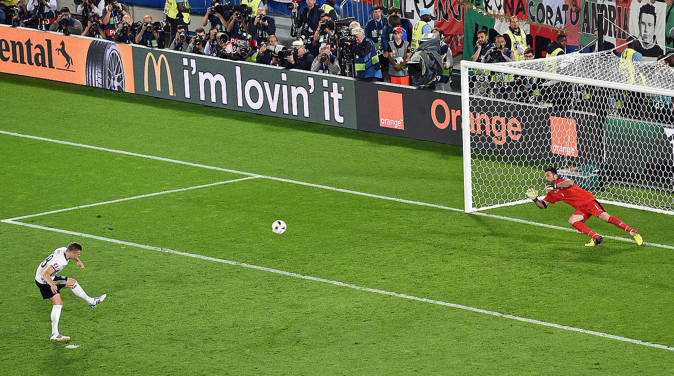 Kroos gegen Italien: "Laufe mit der Überzeugung zum Punkt, Ball ins Tor zu befördern" © AFP/GettyImages