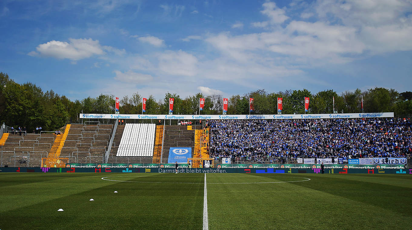 Das Böllenfalltor: Heißt jetzt "Jonathan-Heimes-Stadion" © 2016 Getty Images