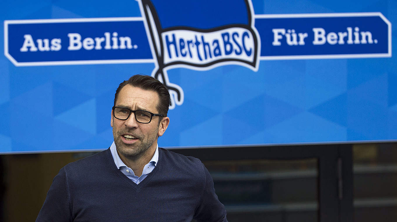 Verlängert den Vertrag bei Hertha BSC bis 2019: Manager Michael Preetz bleibt Berliner © ODD ANDERSEN/AFP/Getty Images