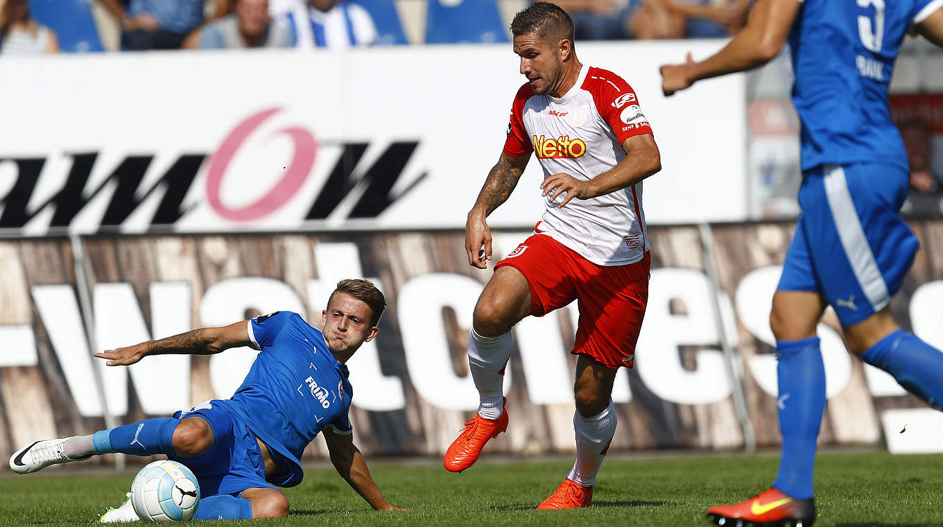 Lotte im Weg: Regensburg verliert bei den Sportfreunden 2:3 © 2016 Getty Images