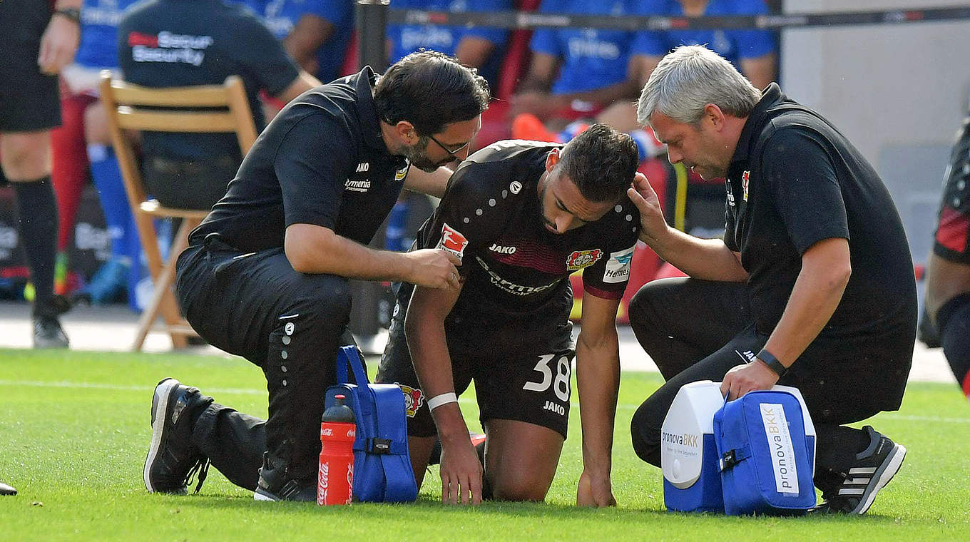 Injured early on in the match against Hamburg: Germany international Karim Bellarabi © imago/Team 2