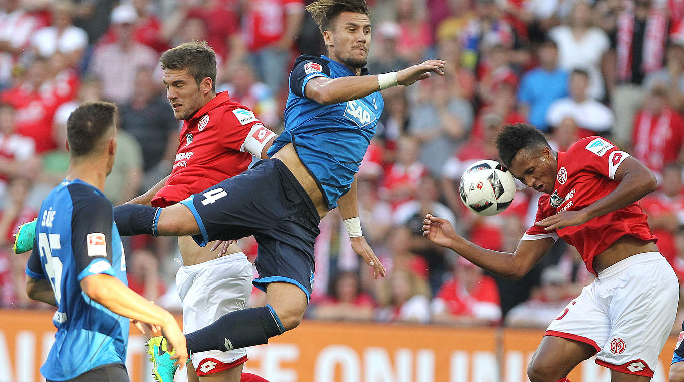 Umkämpftes Duell: Hoffenheim holt ein 4:4 © DANIEL ROLAND/AFP/Getty Images