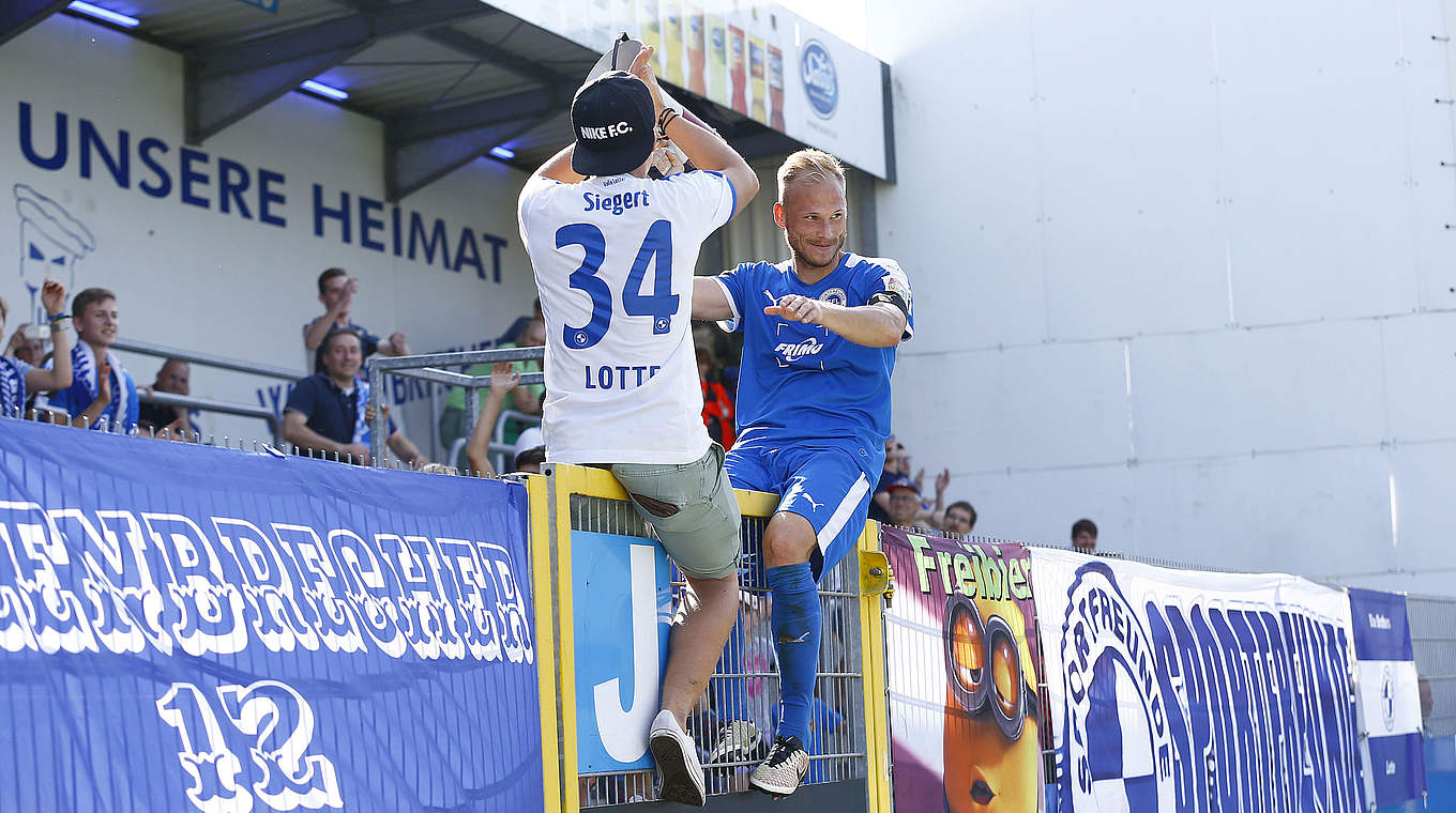 Lotte-Kapitän Nauber (r.) ahnt: "Spätestens jetzt wird uns niemand mehr unterschätzen" © 2016 Getty Images