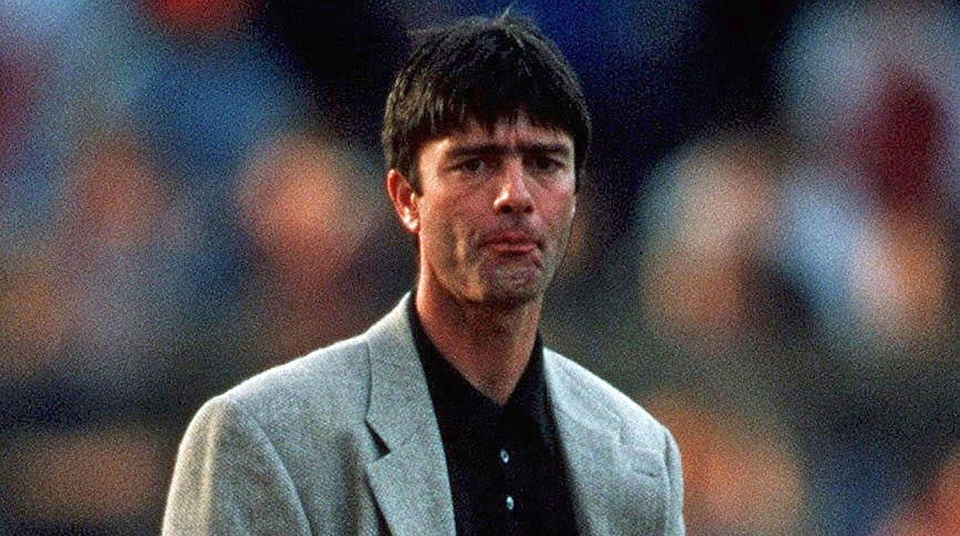 Niederlage kurz nach der Beförderung zum Trainer des VfB Stuttgart: Joachim Löw 1996 © Bongarts