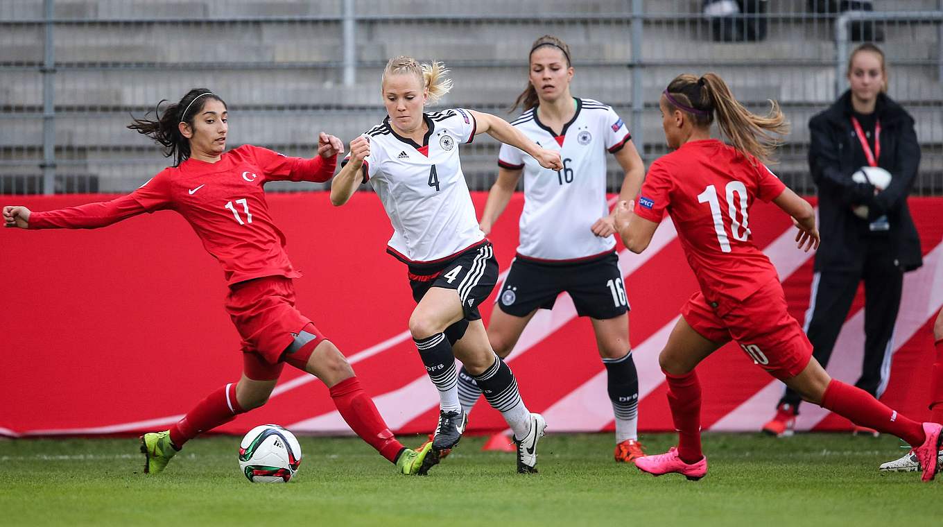 Stark in der EM-Qualifikation: Leonie Maier (2.v.l.) mit den DFB-Frauen gegen die Türkei © Getty Images
