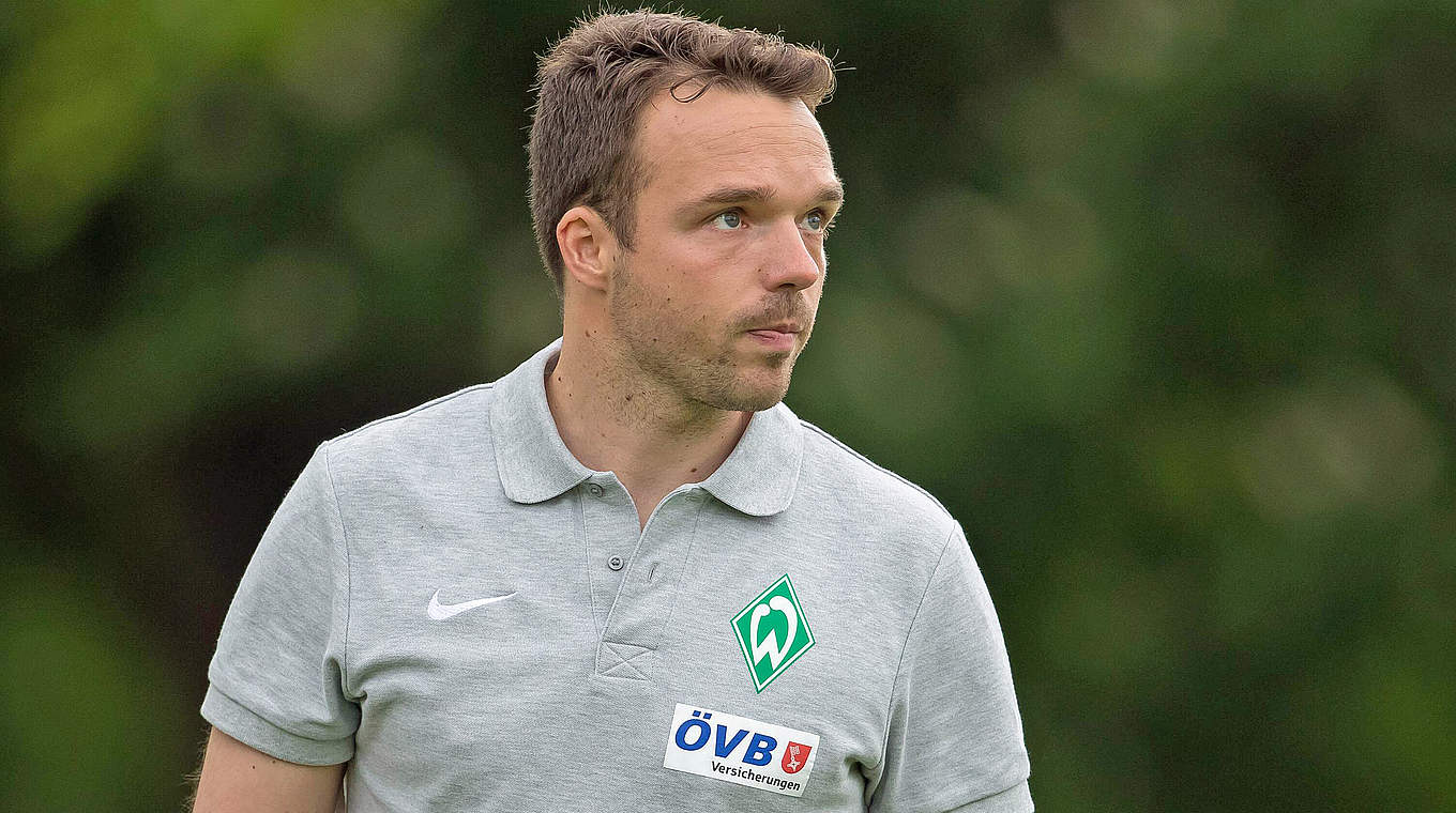 Nur Remis im Nordderby gegen Aufsteiger HSV: Bremen-Trainer Alexander Kluge © imago/foto2press