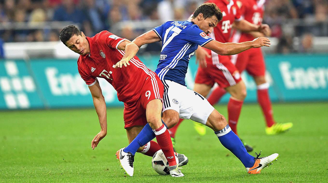 Konnte sich nur selten in Szene setzen: Bayerns Torjäger Robert Lewandowski (l.) © Getty Images