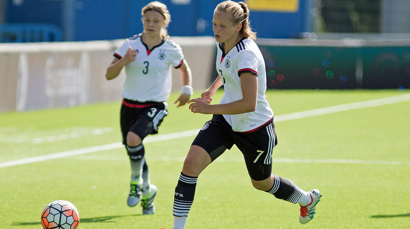 Steuert drei Tore zum 4:0 der U 17 gegen Österreich bei: Marleen Schimmer (v.) aus Mainz © Getty Images