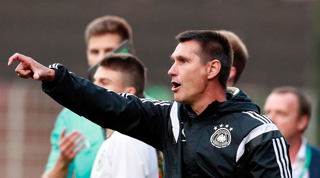 Freut sich über den Sieg gegen Österreich: DFB-Trainer Michael Prus © 2016 Getty Images