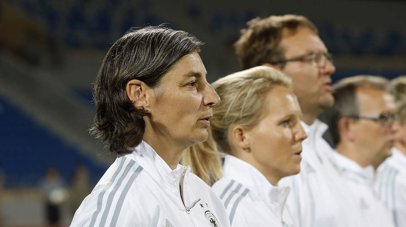 Sieht zahlreiche Chancen ihres Teams: DFB-Trainerin Anouschka Bernhard  © 2016 FIFA