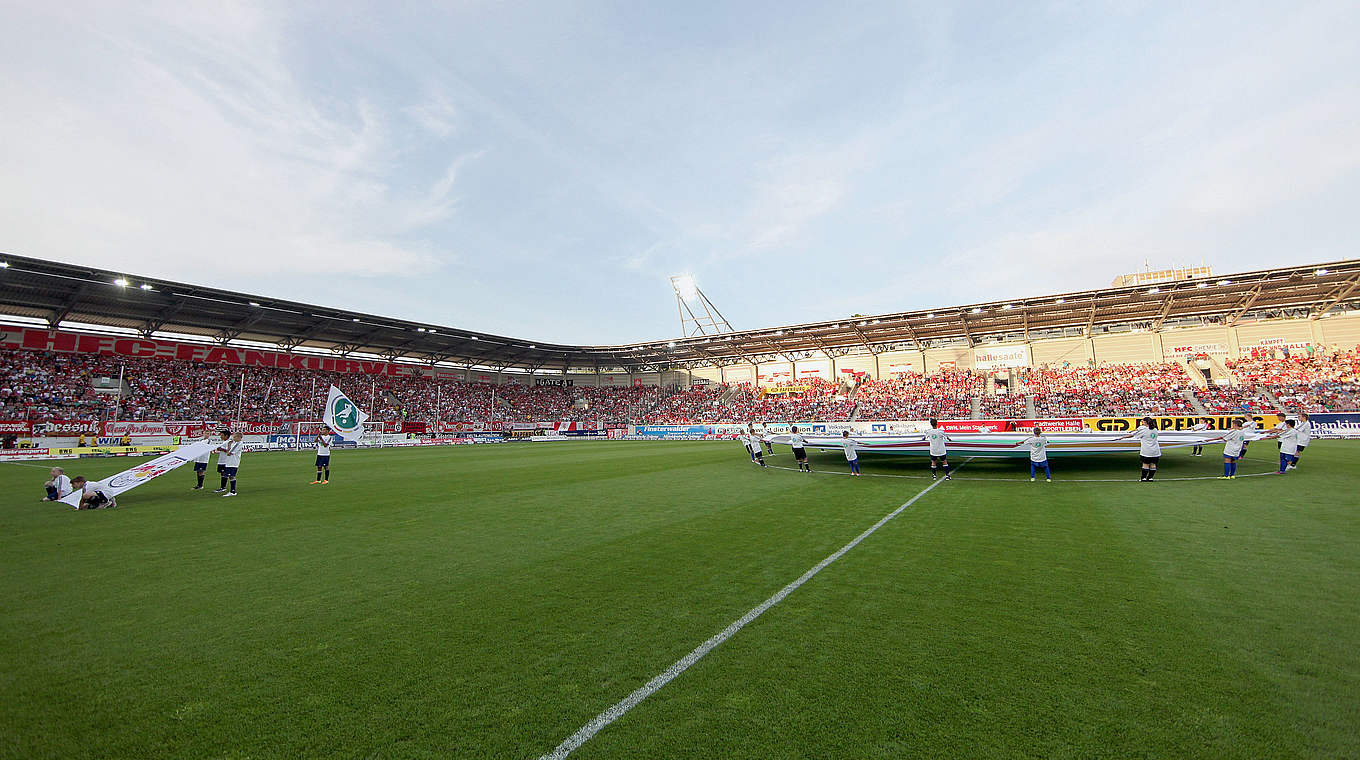 Hallescher FC: ERDGAS Sportpark (15.065 Plätze) © 2013 Getty Images