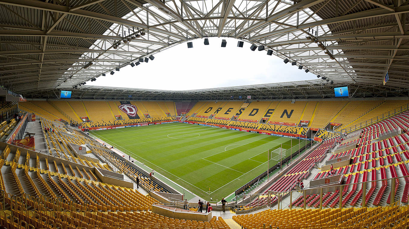 Dynamo Dresden: DDV-Stadion (32.066 Plätze) © 2011 AFP
