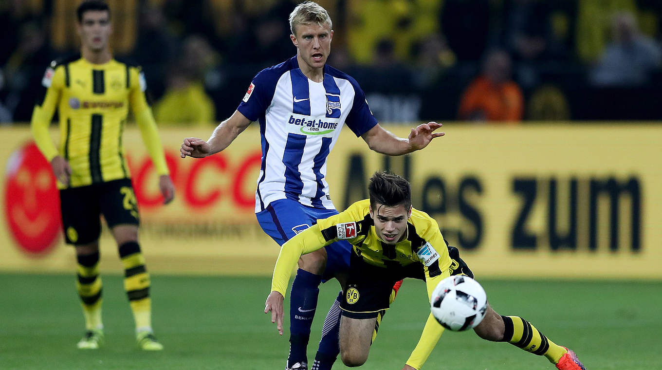 Weigl (right): "We played too hastily at times" © Getty Images