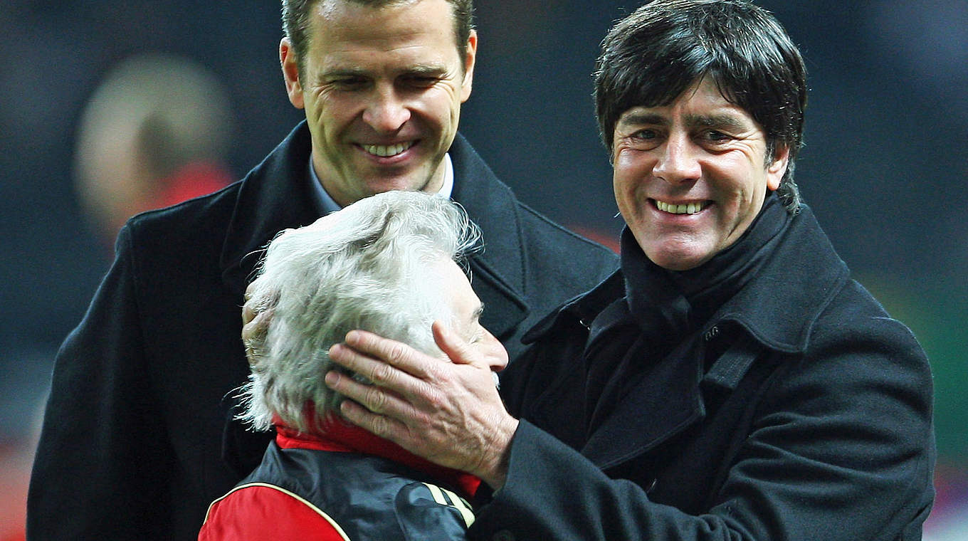 Abschied beim Nationalteam: Katzenmeier mit Bierhoff und Löw © 2008 Getty Images