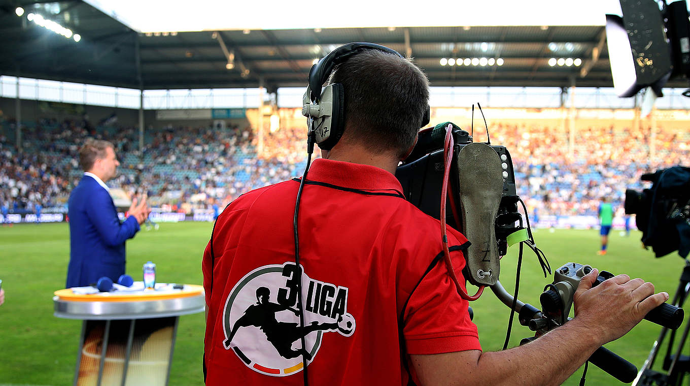 Steigendes TV-Interesse: Immer mehr Zuschauer schalten bei der 3. Liga ein © 2015 Getty Images