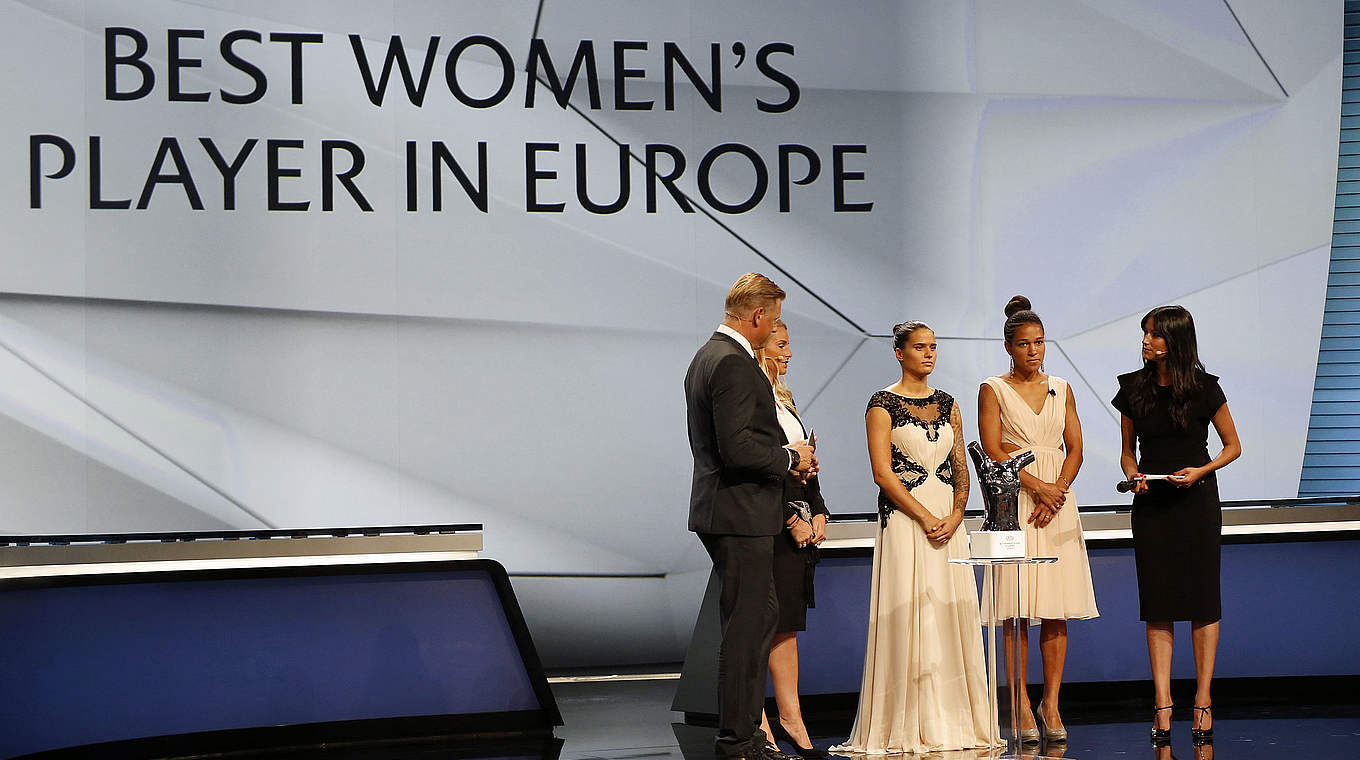 Stets unter Europas Besten: Marozsán (3.v.r.) bei der Wahl zur Spielerin des Jahres 2015 © AFP/Getty Images
