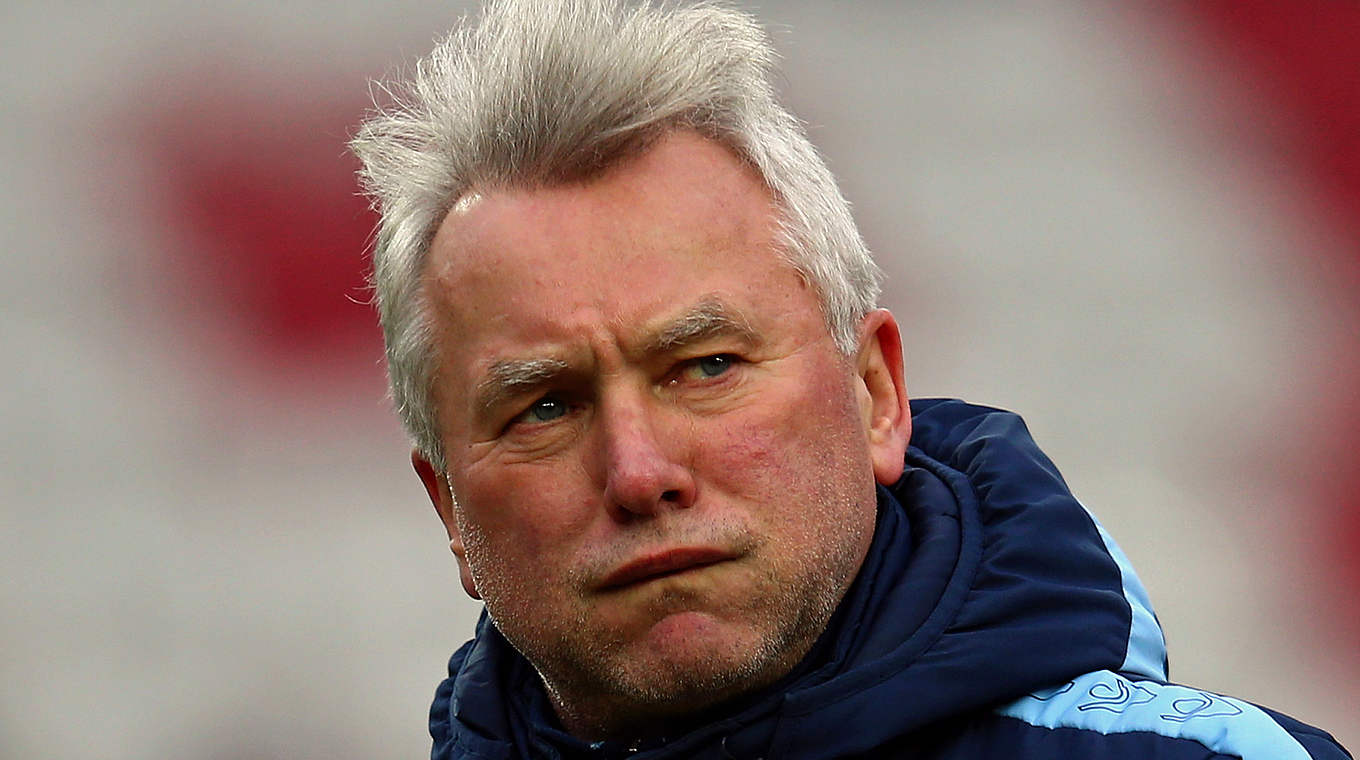 Verliert bei seinem Debüt als Preußen-Trainer: Benno Möhlmann © 2016 Getty Images
