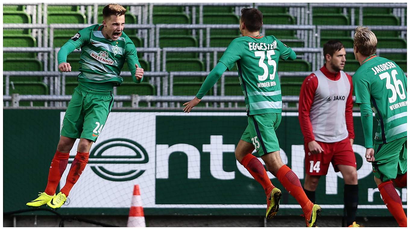 Jubel über den Führungstreffer: Werder Bremens Torschütze Johannes Eggestein (l.) © Getty Images