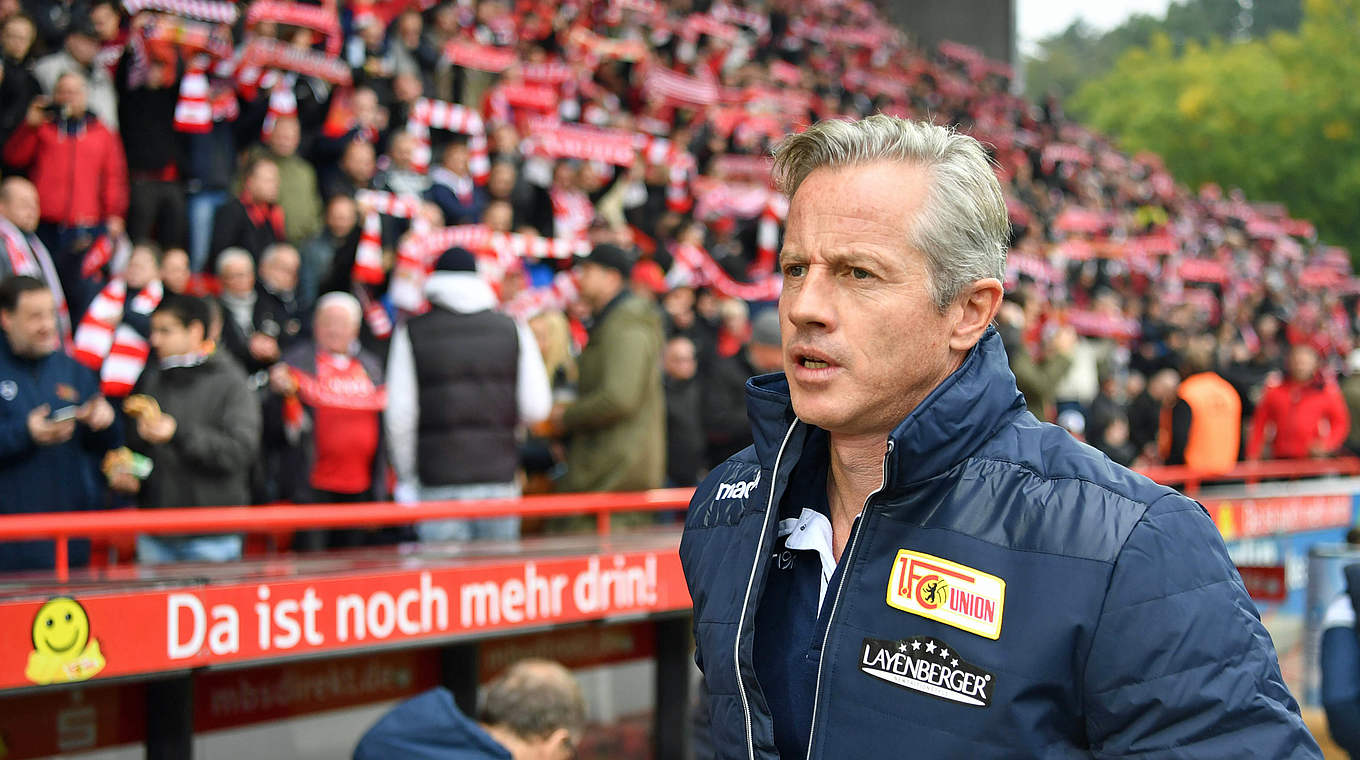 Jens Keller vor BVB-Duell: "Wir wollen das Wunder schaffen, aber wir sind alle realistisch" © imago/Bernd König