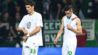 Zuletzt häufig enttäuscht: Wolfsburgs Nationalspieler Mario Gomez (l.) und Julian Draxler © 2016 Getty Images