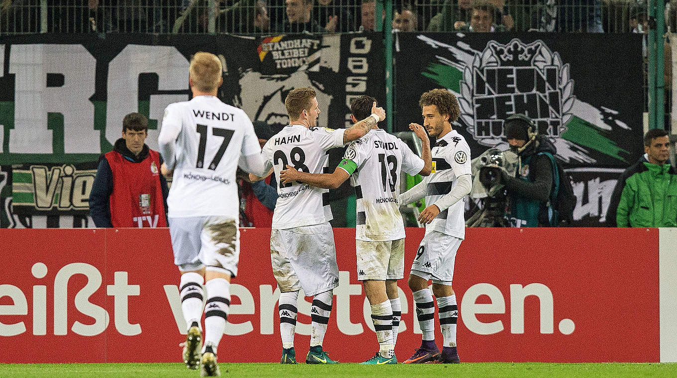 Borussia Mönchengladbach - VfB Stuttgart 2:1 (1:0) : Der Bundesligist setzt sich gegen den Zweitligisten durch und zieht in die nächste Runde des DFB-Pokals ein. © 2016 Getty Images