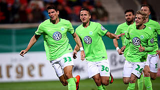 Matchwinner: Mit seinem 1:0-Siegtreffer gegen den 1. FC Heidenheim bringt Mario Gomez den VfL Wolfsburg ins Achtelfinale des DFB-Pokals. © 2016 Getty Images