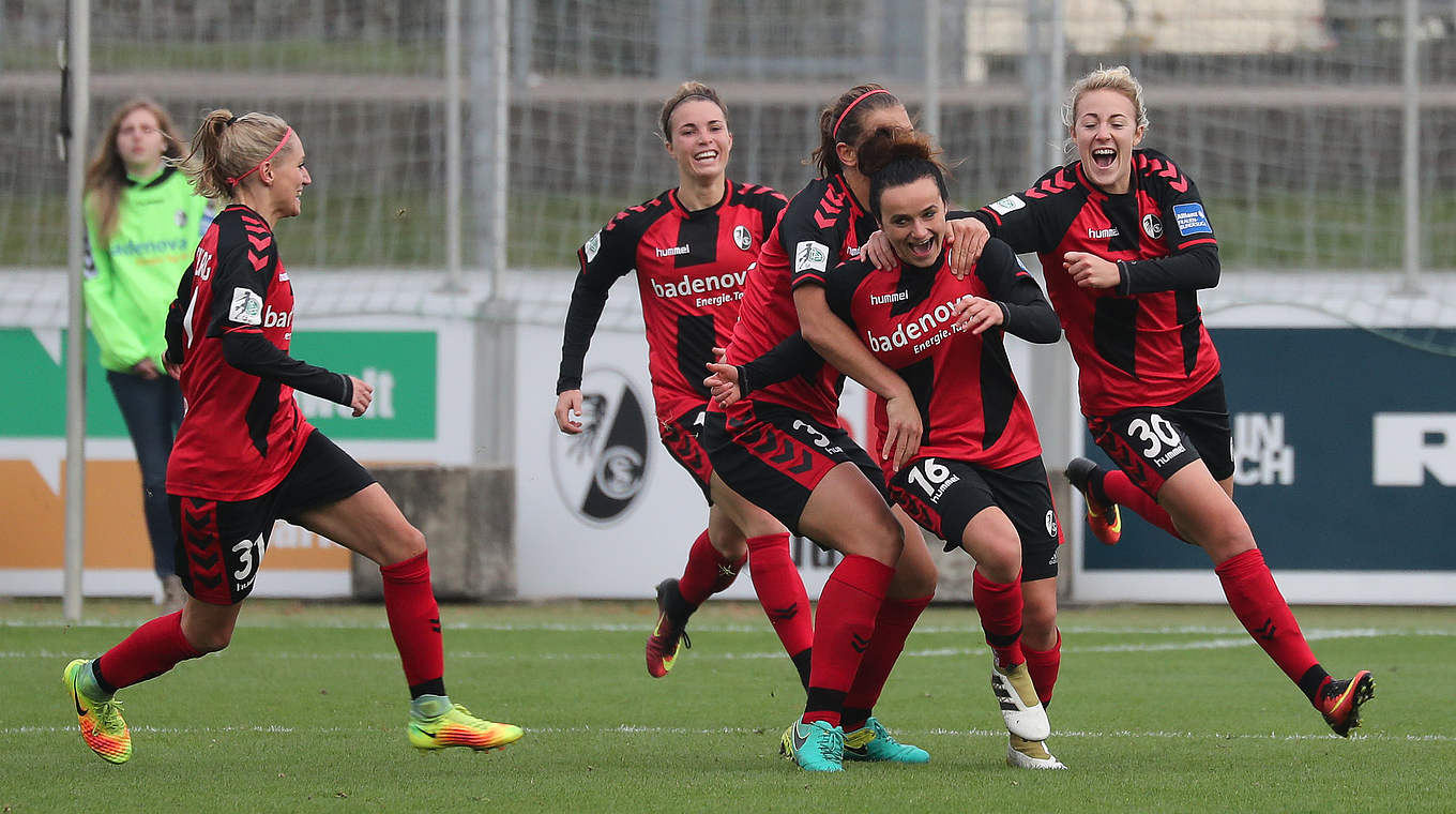 Riesenjubel: Freiburgs Lina Magull trifft gegen Potsdam doppelt © Jan Kuppert