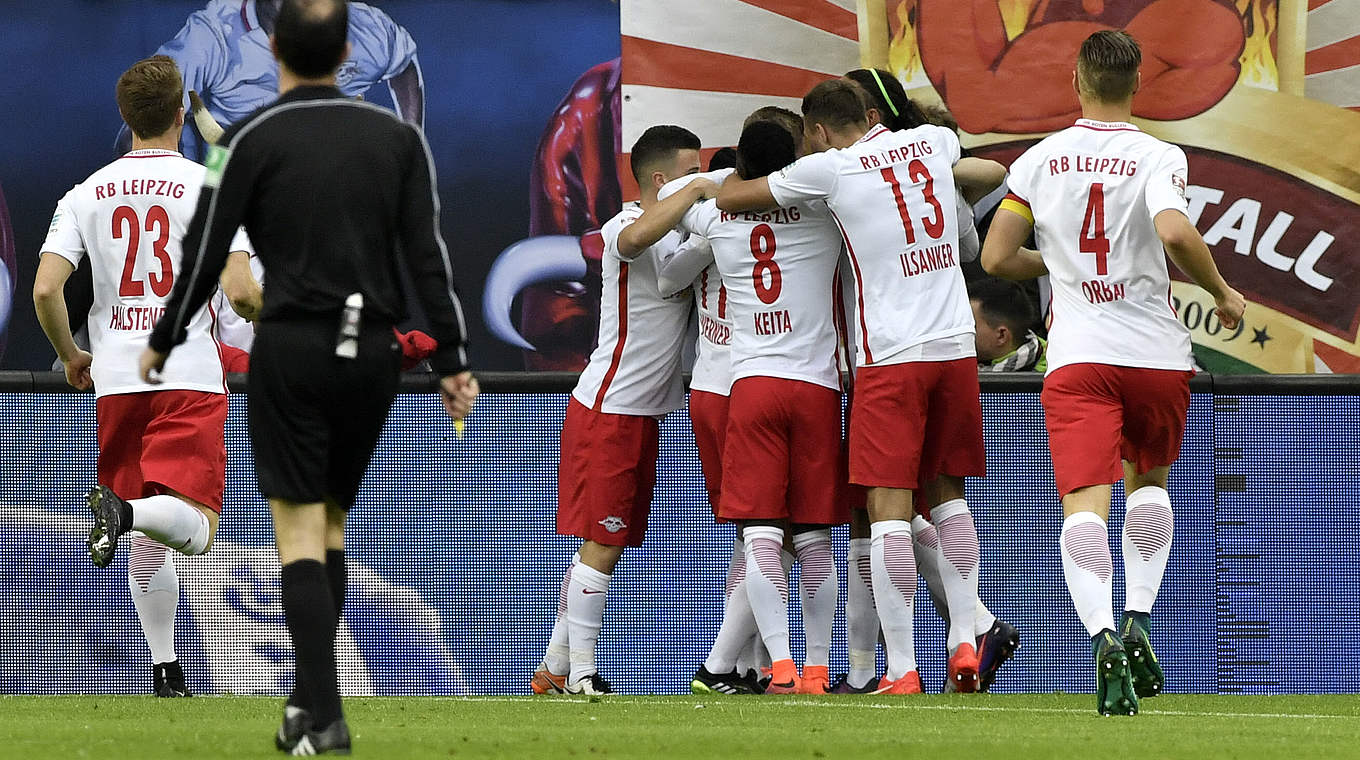 Weiterhin ungeschlagen: der Aufsteiger und Tabellenzweite RB Leipzig © 2016 Getty Images