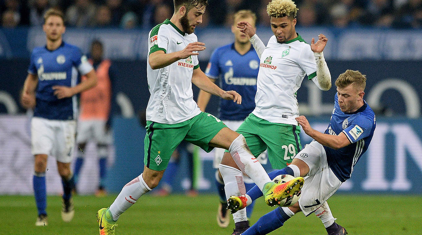 Meyer (r.) gegen Bremen: "Ich komme jetzt mehr in die Sprints und in Zweikämpfe rein" © 2016 Getty Images