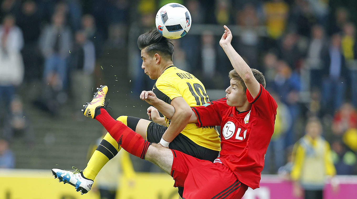Szene aus dem Meisterschaftsfinale 2016: BVB und Bayer treffen sich zur Revanche © 2016 Getty Images