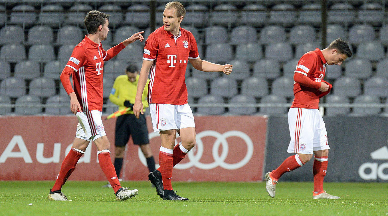 Erfolgreich mit Bayern Münchens U 23: Nationalspieler Holger Badstuber (M.) © imago/foto2press