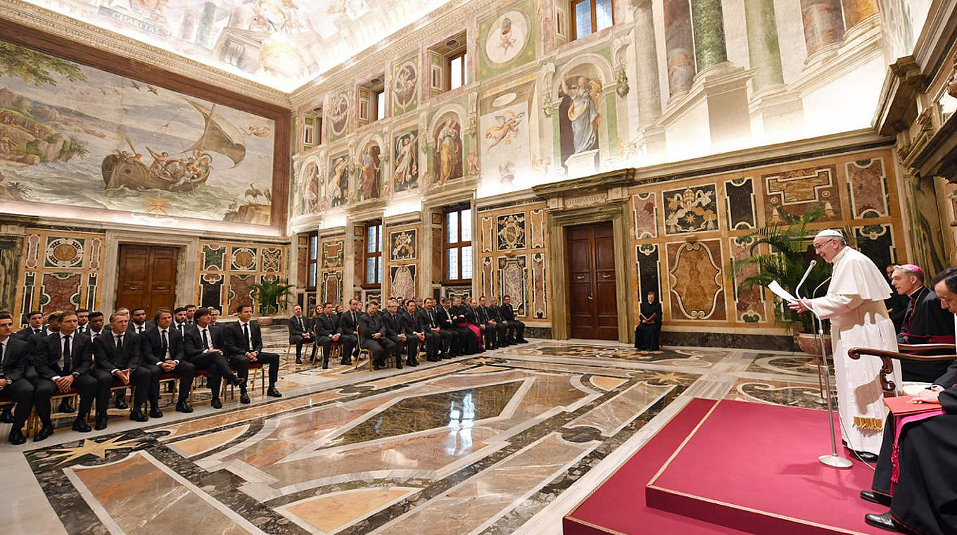 The DFB delegation and the Germany squad were addressed at the Apostolic Palace in the Vatican © 