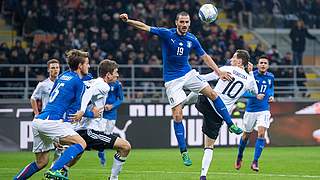 Umkämpftes Duell im San Siro: Die beiden viermaligen Weltmeister schenken sich nichts  © GES/Marvin Ibo GŸngšr