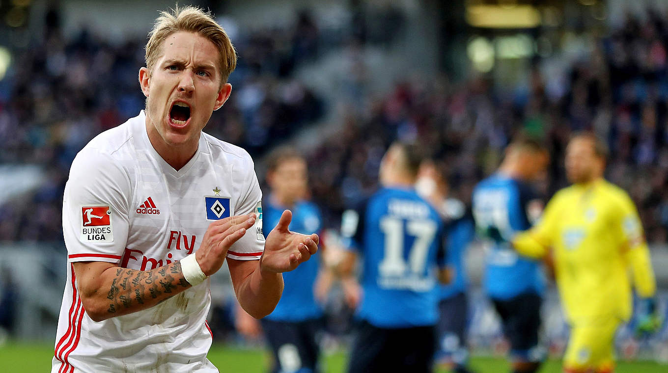 Lebenszeichen im Abstiegskampf: Holtby (l.) feiert mit dem HSV den Punktgewinn © 2016 Getty Images