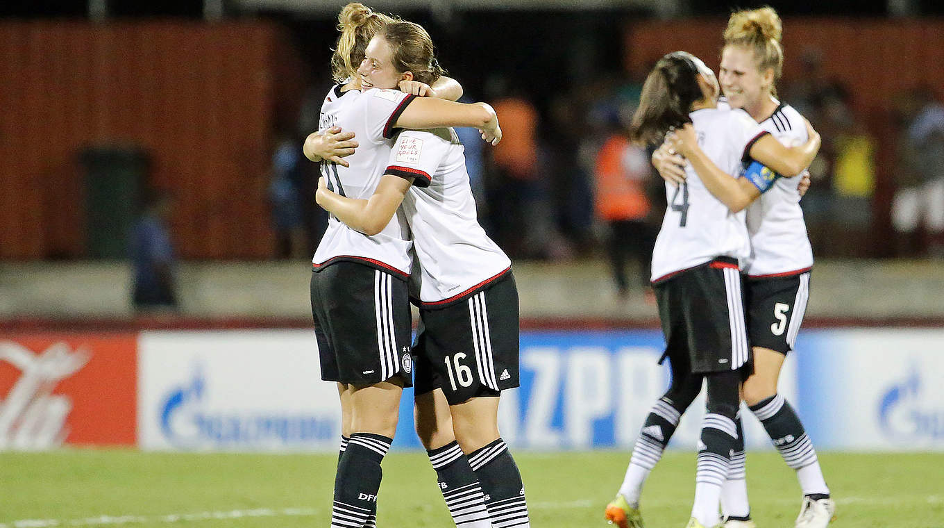 Drei Spiele, drei Siege: Die U 20-Frauen ziehen souverän ins Viertelfinale ein © 2016 FIFA