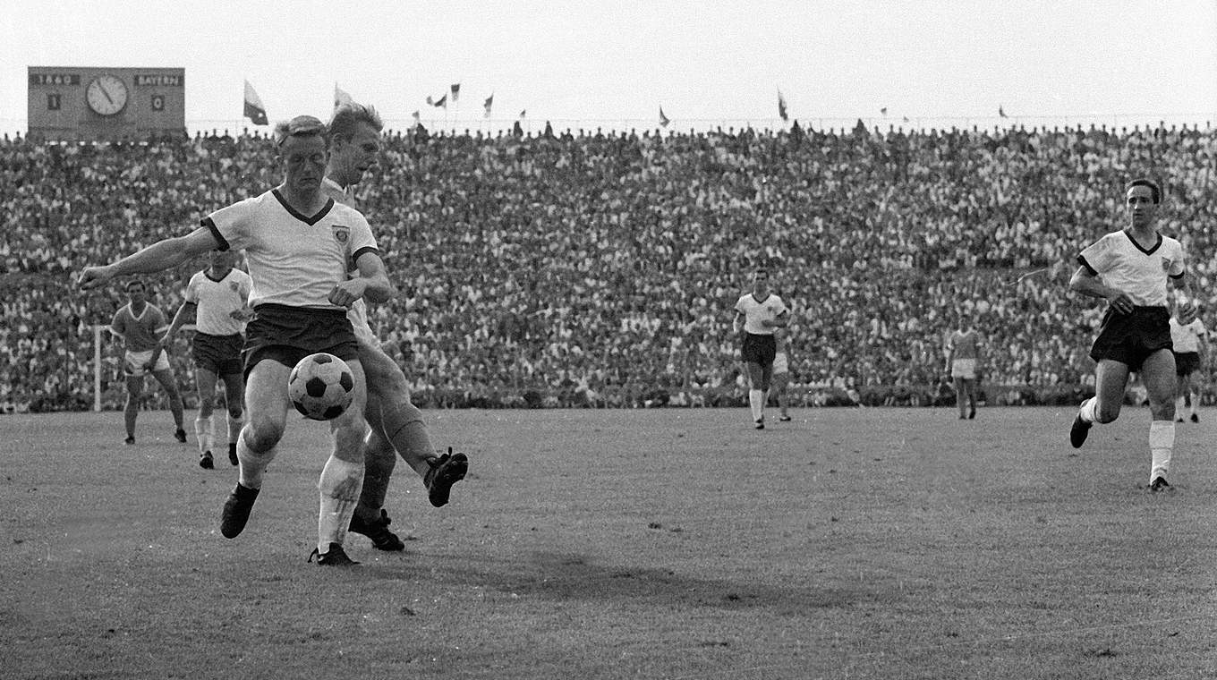 Premiere am 14. August 1965 beim 0:1 gegen 1860 - nun steht Bayern vorm 1750. Spiel © imago sportfotodienst