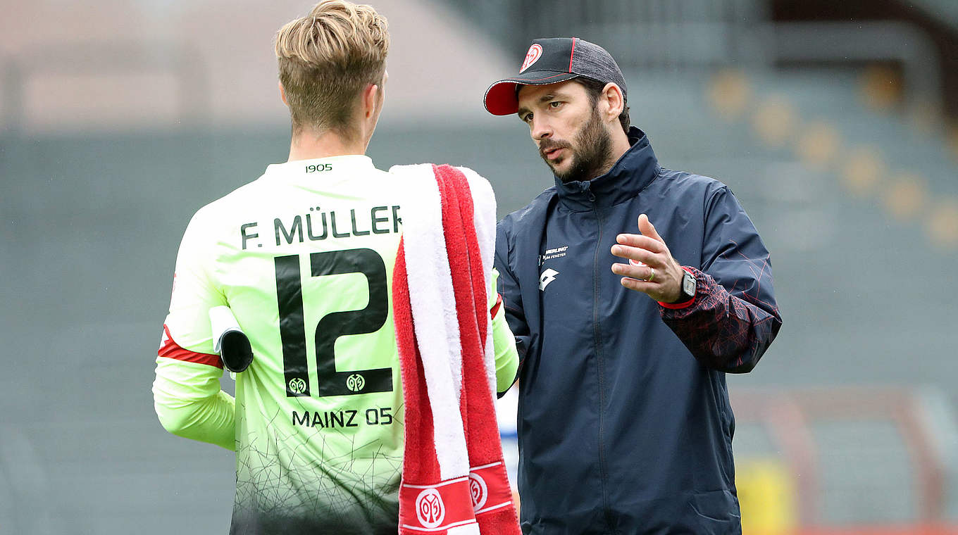 Schwarz (r.): "Es gab nie eine Phase, in der sich die Spieler hängen gelassen haben" © 2016 Getty Images