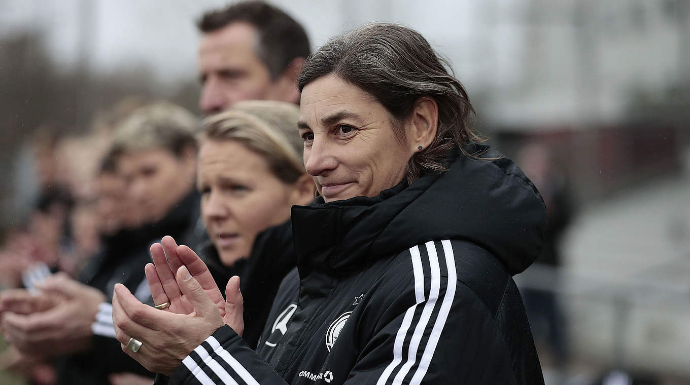 U 17-Trainerin Bernhard vor der EM-Qualifikation: "Unsere Gruppe ist herausfordernd" © 2016 Getty Images