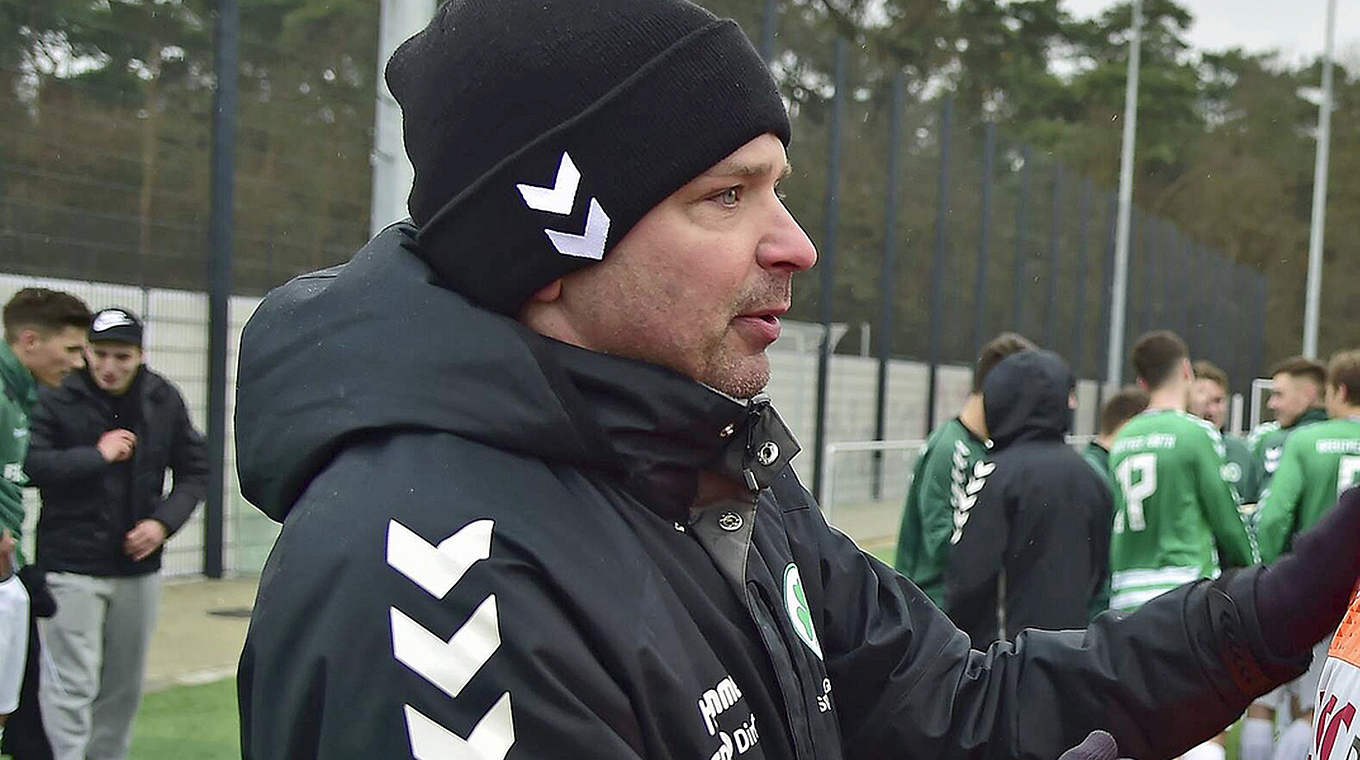 Verbessert sich mit Greuther Fürth auf den zweiten Tabellenplatz: Trainer Jürgen Brandl © Getty