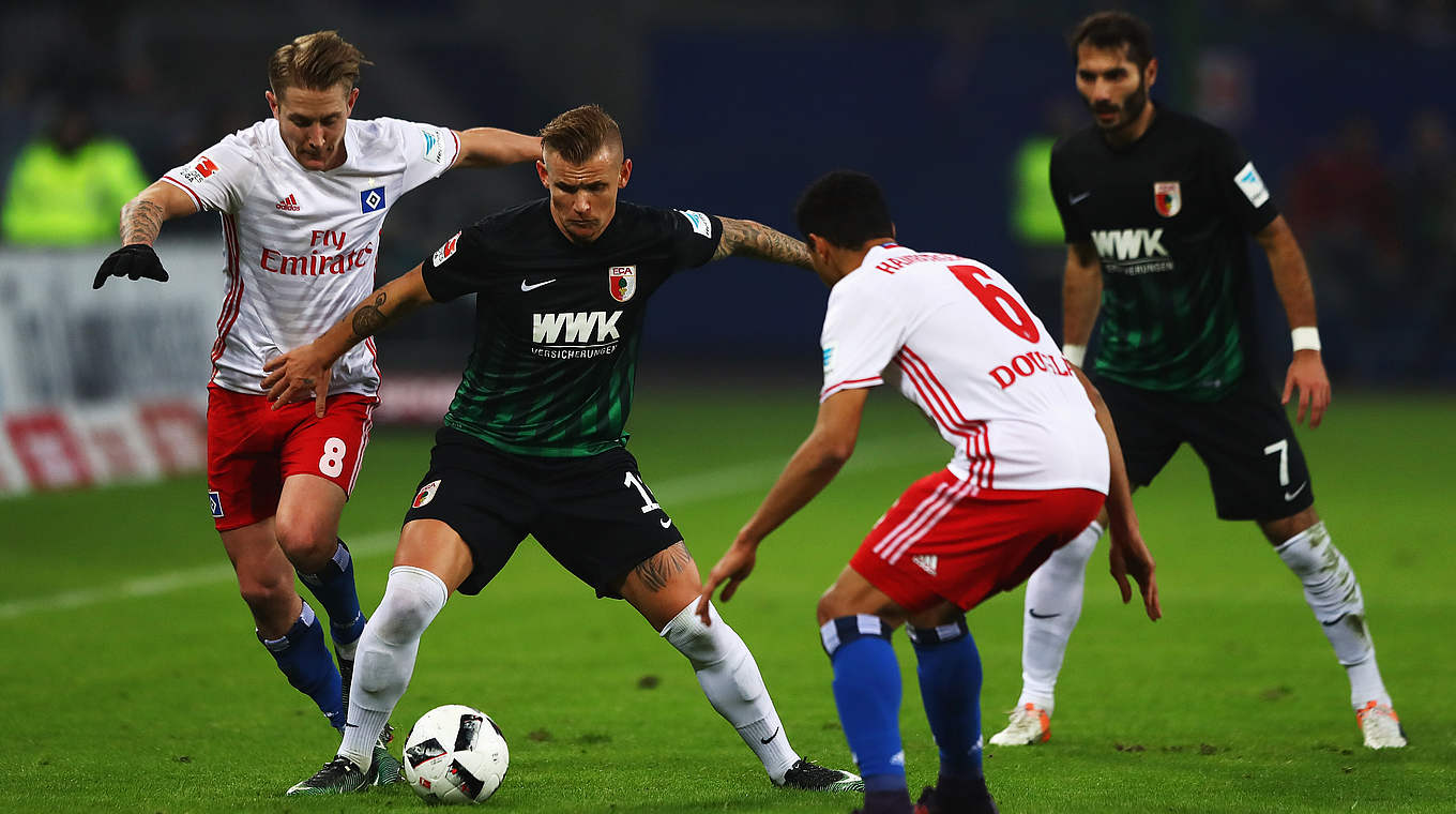 Harte Gangart: Zwei von fünf Platzverweise gehen an Holtby (l.) und Kohr (2.v.l.) © 2016 Getty Images