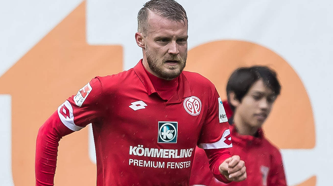 Verlängert seinen Vertrag bis 30. Juni 2019: Daniel Brosinski vom FSV Mainz 05 © 2016 TF-Images