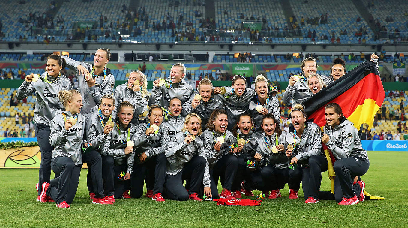 Nächste Auszeichnung für die DFB-Frauen: die Olympiasiegerinnen von Rio de Janeiro © 2016 Getty Images