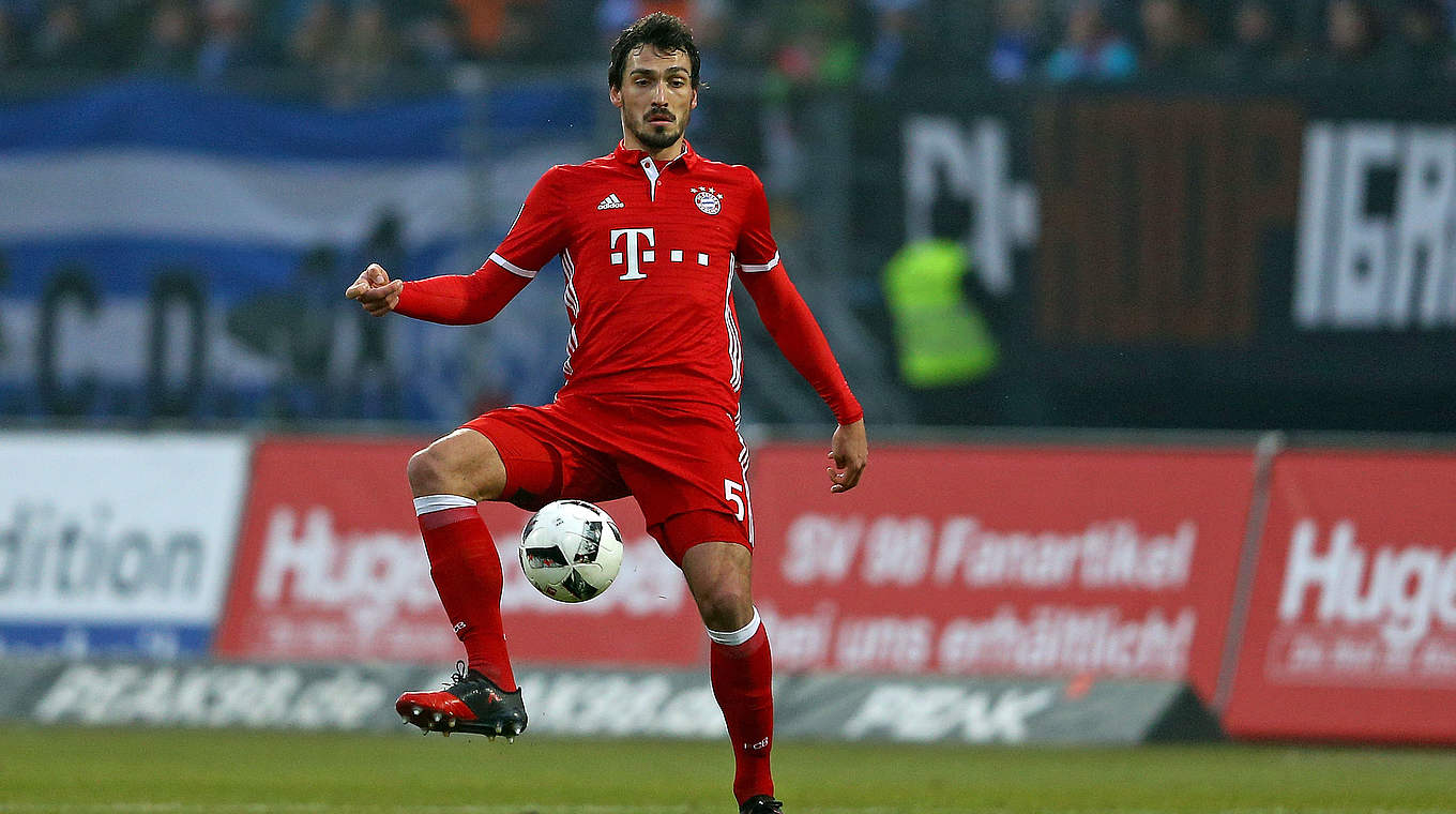 Mats Hummels: "Wenn der Ball auf meinem Außenrist liegt, spiele ich ihn auch damit" © 2016 Getty Images